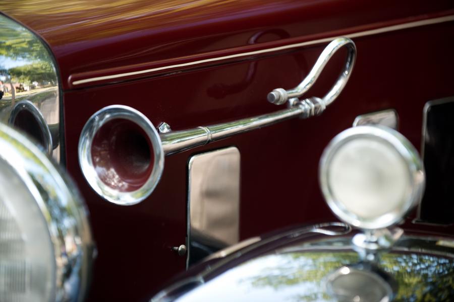 Детали экстерьера Stutz Model MB SV16 Convertible Coupe by Derham 1931 года  (фото 13 из 29)